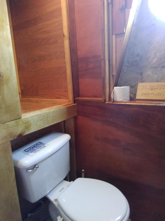 La Loma Del Chivo Llc Stone Cottage Alternative Building Маратон Екстериор снимка
