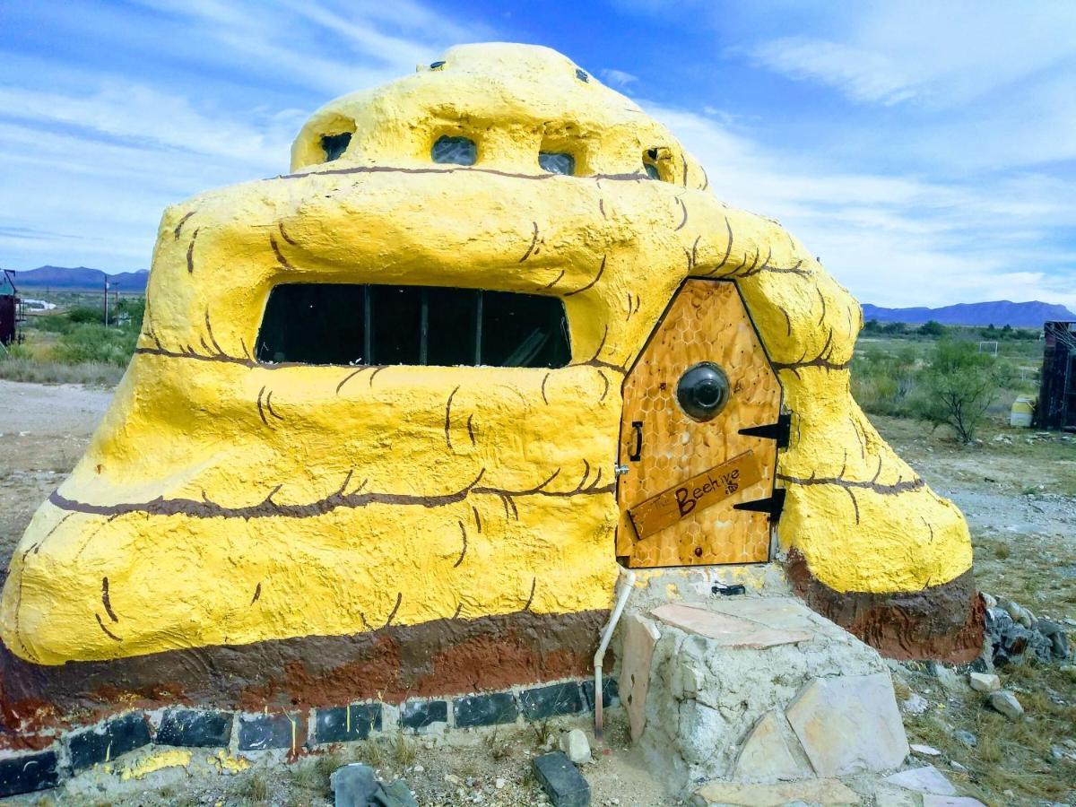 La Loma Del Chivo Llc Stone Cottage Alternative Building Маратон Екстериор снимка